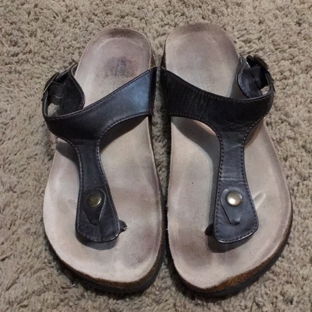 Cliffs White Mountain black ladies sandals Sz 8